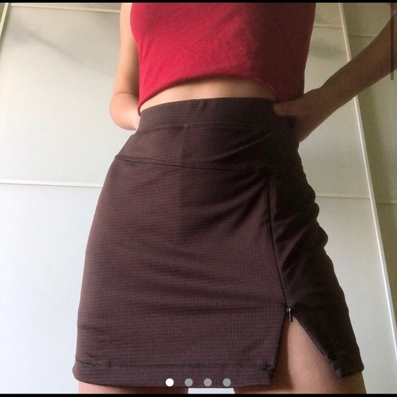 **SOLD** Brown Lolë Tennis Skort - Picture 5 of 8
